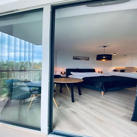 Comfortable Near The Sea, アパート *