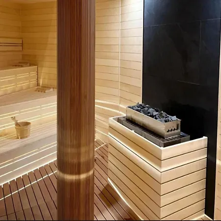 アパート Comfortable Near The Sea, ポビエロボ