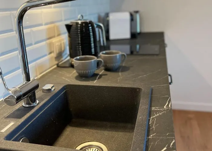 Comfortable Near The Sea,