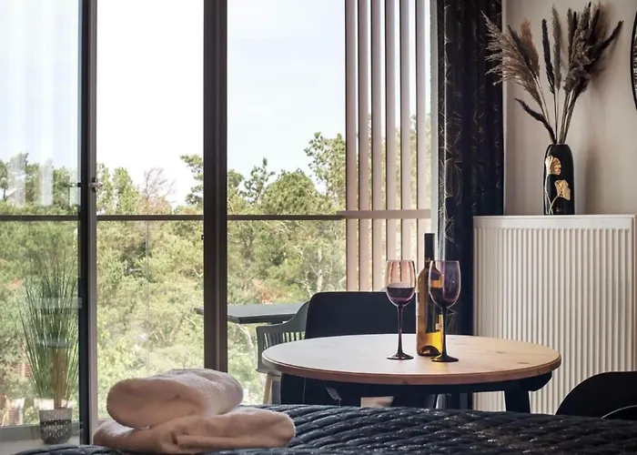 Comfortable Near The Sea, דירה פוביירובו